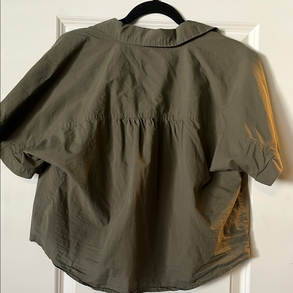 Universal Thread Green Crop Button Down Shirt - Picture 3 of 3